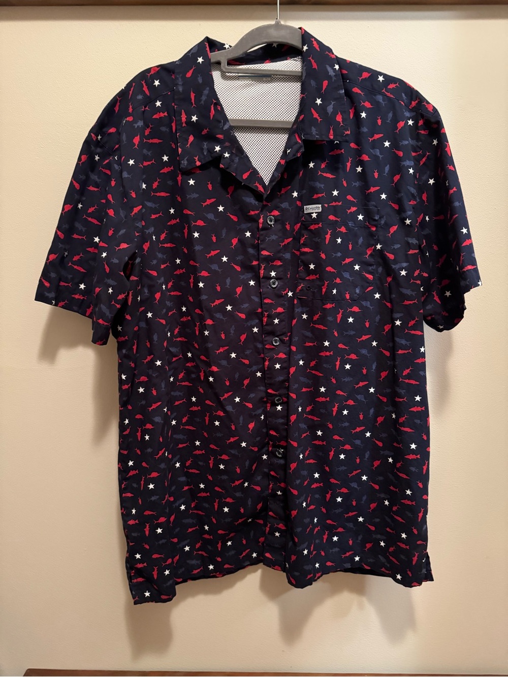 Columbia Navy Short-Sleeve Button-Down Shirt with Red & White Print